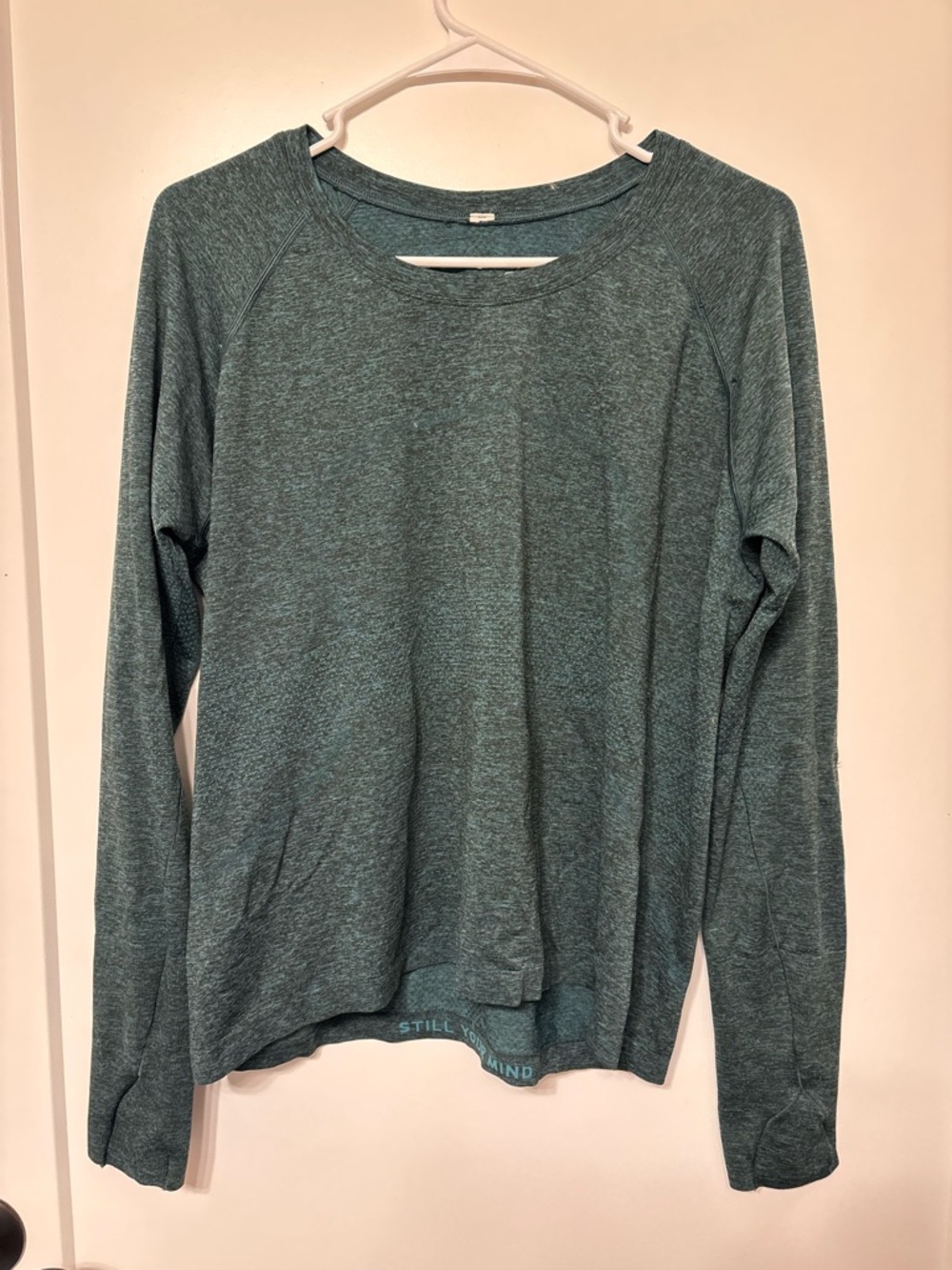 Lululemon Swiftly Tech Long Sleeve Shirt
2.0 Race Length sz 16 Teal Lagoon/Black